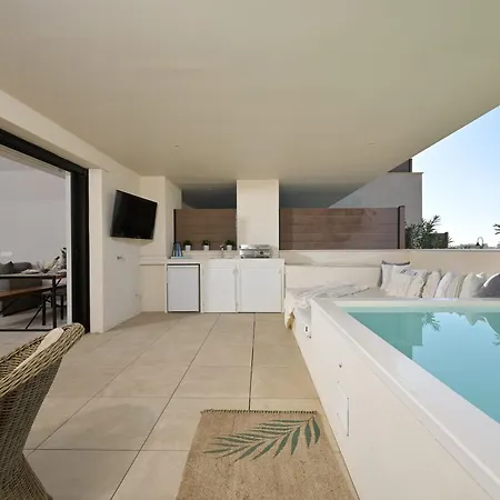 3 Bedroom With Private Pool Cala De *