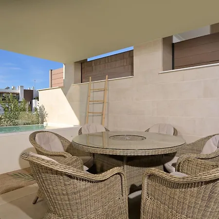 Apartment 3 Bedroom With Private Pool Cala De